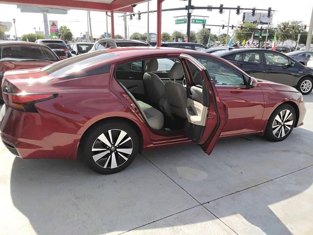 Photo of 2022 Scarlet Ember Tintcoat Nissan Altima