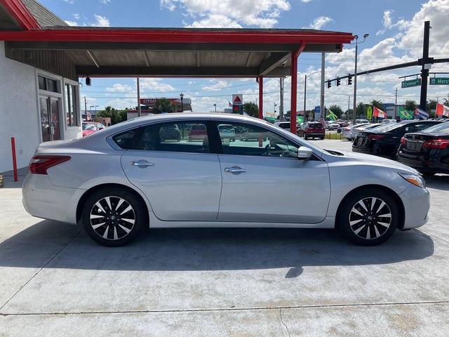 Photo of 2018 Brilliant Silver Nissan Altima