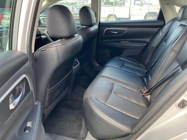 Photo of 2018 Brilliant Silver Nissan Altima
