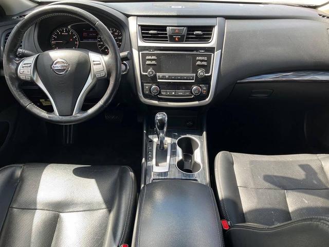 Photo of 2018 Brilliant Silver Nissan Altima