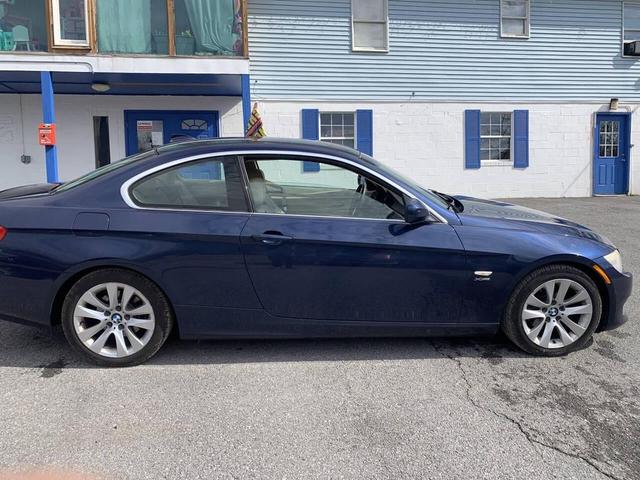 Photo of 2011 Blue BMW 328