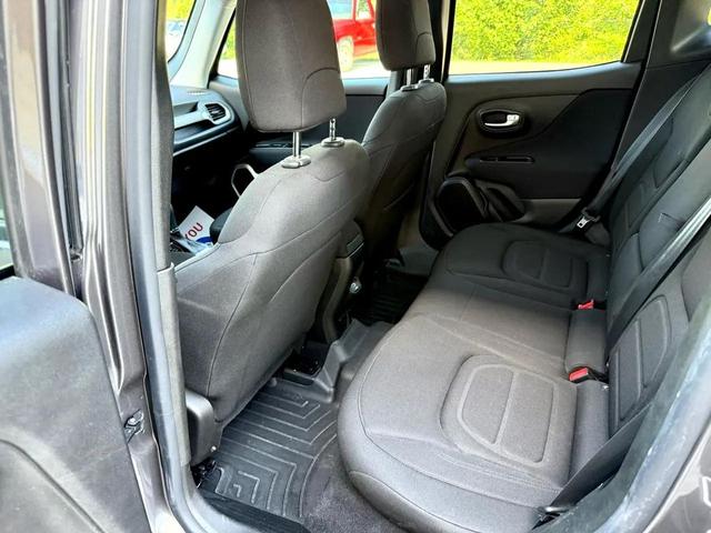 Photo of 2019 Gray Jeep Renegade