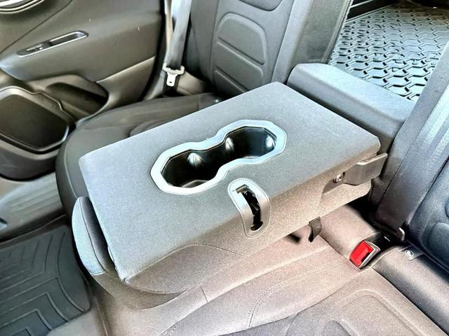 Photo of 2019 Gray Jeep Renegade