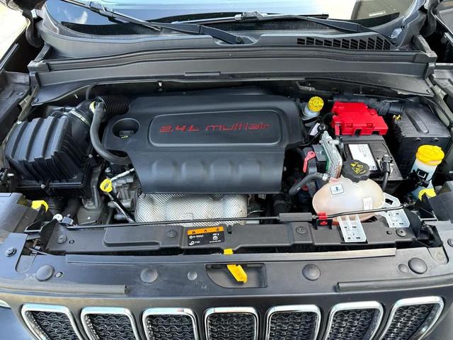 Photo of 2019 Gray Jeep Renegade