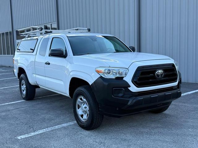 Photo of 2021 Super White Toyota Tacoma