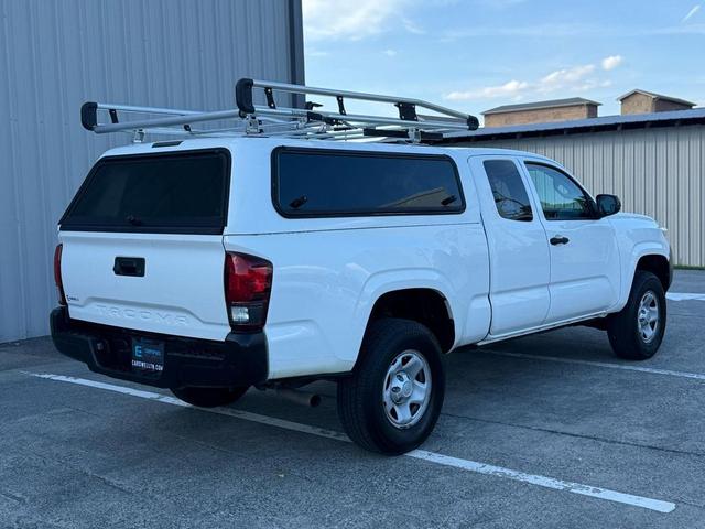 Photo of 2021 Super White Toyota Tacoma