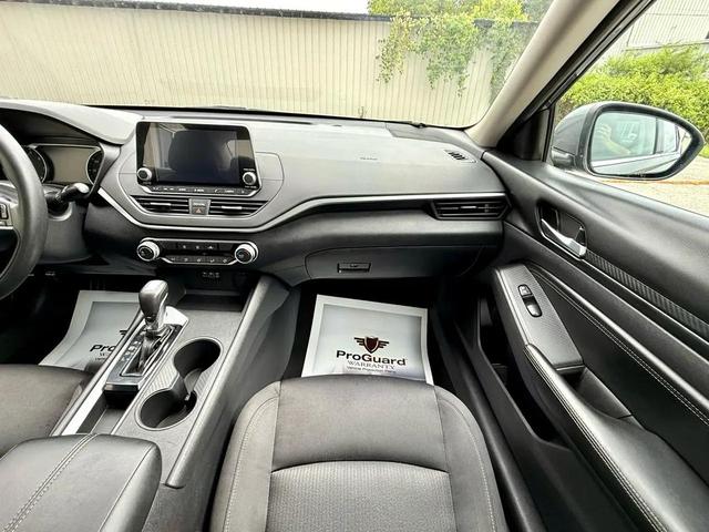 Photo of 2020 Gun Metallic Nissan Altima