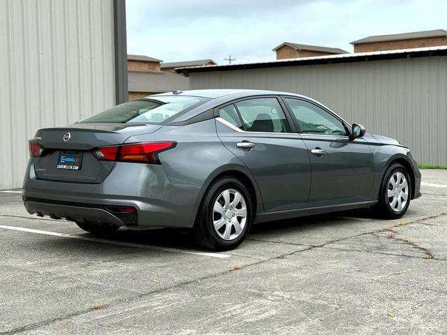 Photo of 2020 Gun Metallic Nissan Altima