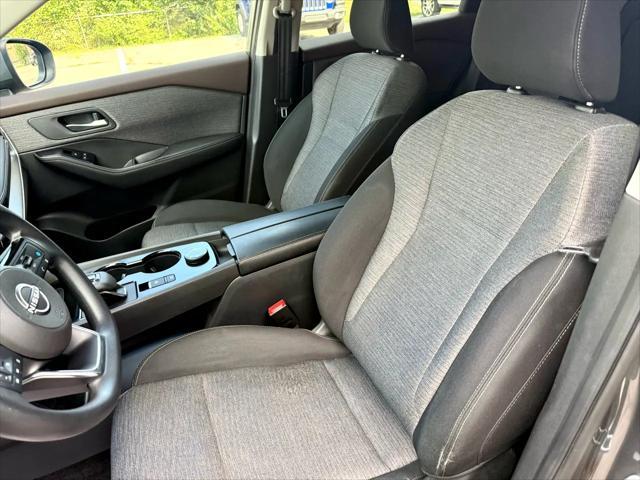 Photo of 2023 Gray Nissan Rogue