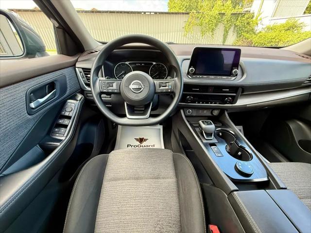Photo of 2023 Gray Nissan Rogue