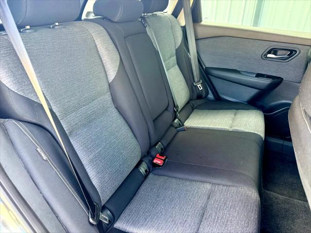 Photo of 2023 Gray Nissan Rogue
