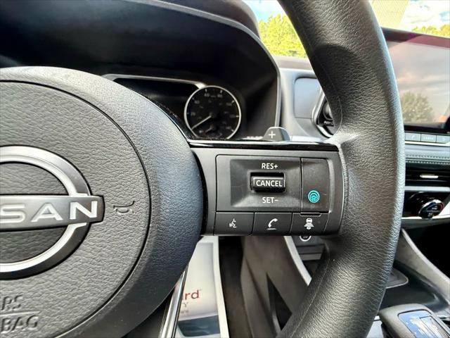 Photo of 2023 Gray Nissan Rogue