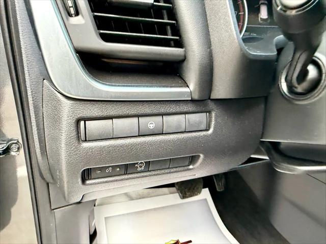 Photo of 2023 Gray Nissan Rogue
