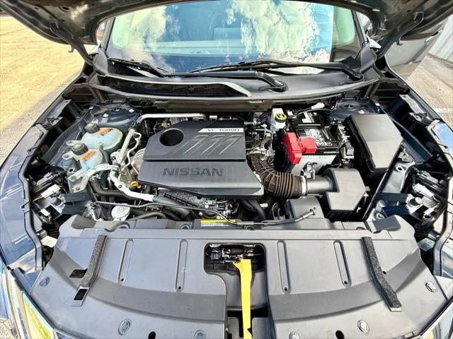 Photo of 2023 Gray Nissan Rogue