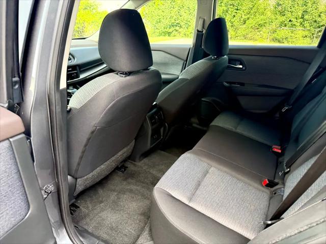 Photo of 2023 Gray Nissan Rogue