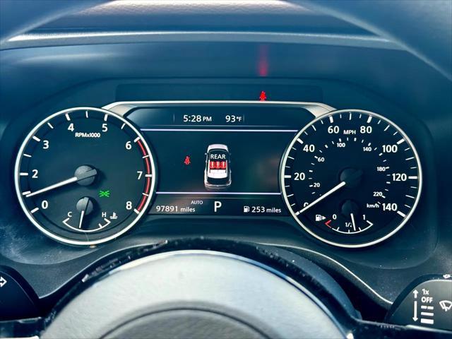 Photo of 2023 Gray Nissan Rogue