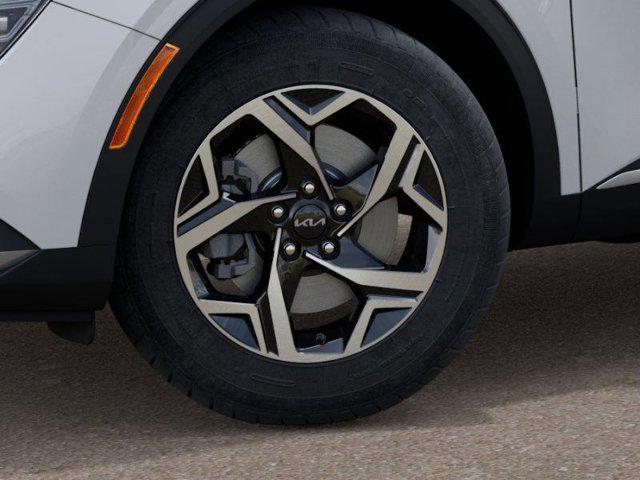 Photo of 2025 Snow White Pearl Kia Sportage