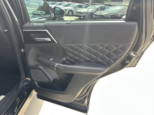 Photo of 2023 Black Mitsubishi Outlander PHEV