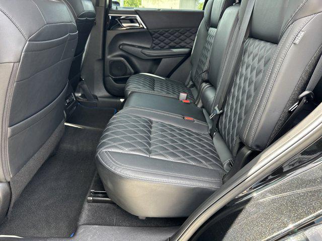 Photo of 2023 Black Mitsubishi Outlander PHEV
