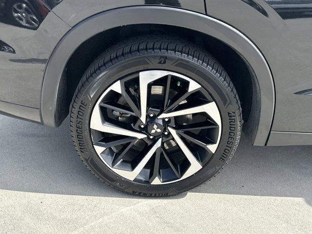Photo of 2023 Black Mitsubishi Outlander PHEV