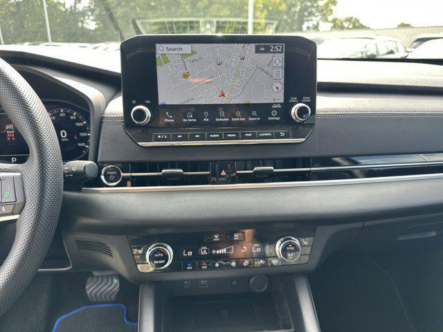 Photo of 2023 Black Mitsubishi Outlander PHEV