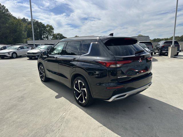 Photo of 2023 Black Mitsubishi Outlander PHEV