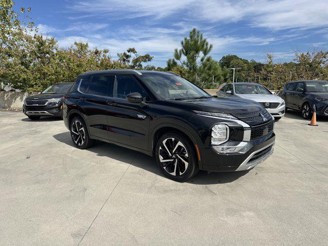 Photo of 2023 Black Mitsubishi Outlander PHEV
