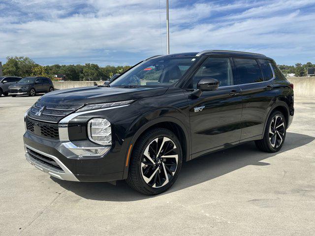 Photo of 2023 Black Mitsubishi Outlander PHEV