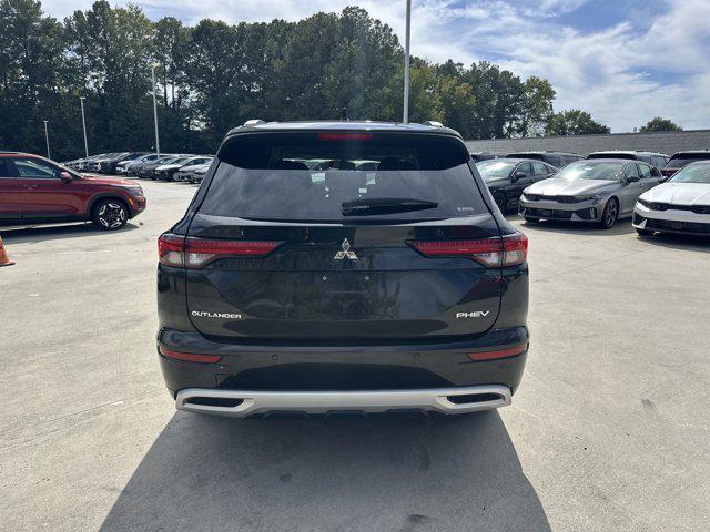 Photo of 2023 Black Mitsubishi Outlander PHEV