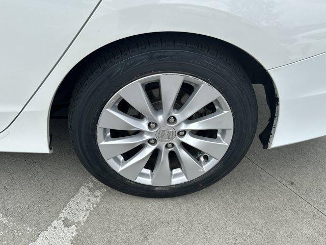 Photo of 2013 White Honda Accord