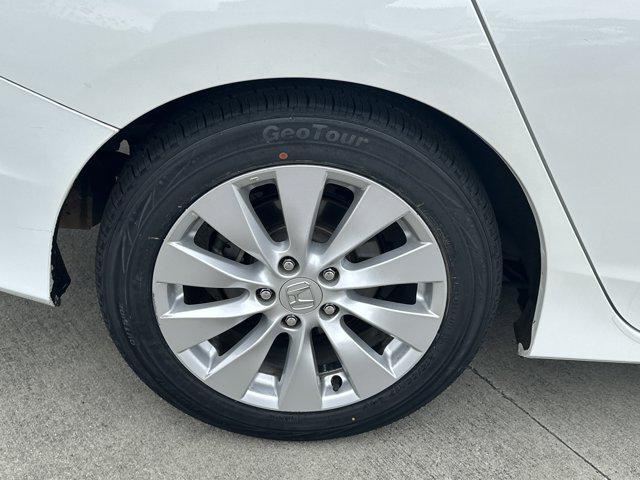 Photo of 2013 White Honda Accord
