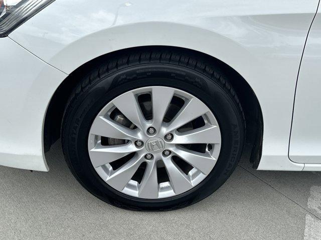 Photo of 2013 White Honda Accord