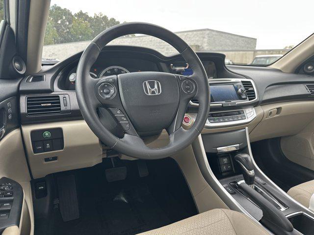 Photo of 2013 White Honda Accord