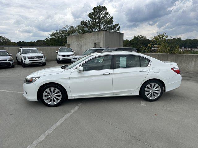 Photo of 2013 White Honda Accord