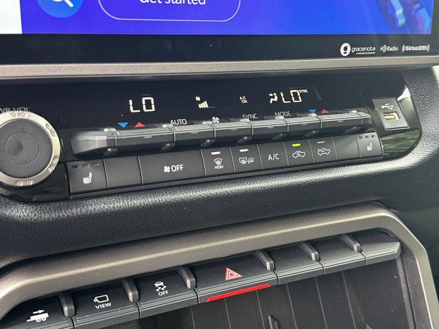 Photo of 2022 Silver Toyota Tundra