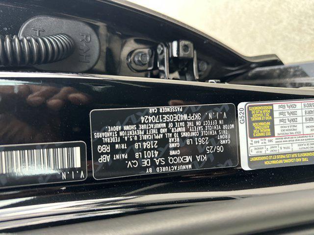Photo of 2025 Aurora Black Pearl Kia K4