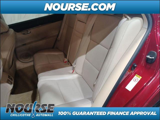 Photo of 2013 Red Lexus ES 350