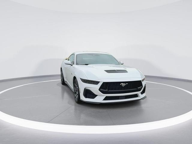 Photo of 2025 Oxford White Ford Mustang