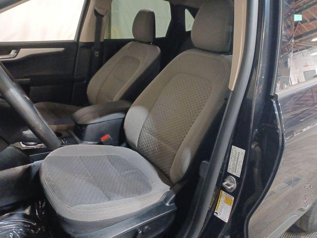 Photo of 2020 Agate Black Metallic Ford Escape