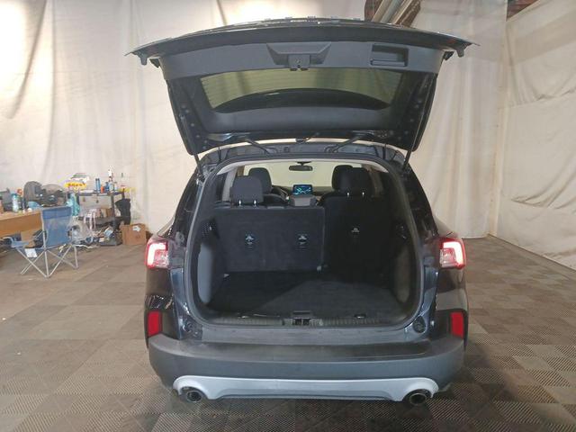 Photo of 2020 Agate Black Metallic Ford Escape