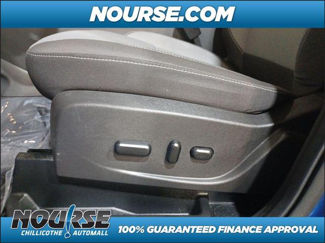 Photo of 2018 Lightning Blue Metallic Ford Escape