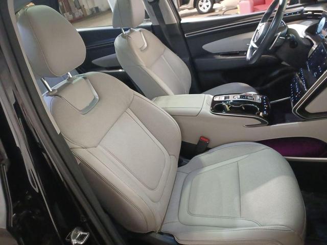 Photo of 2022 Phantom Black Hyundai TUCSON