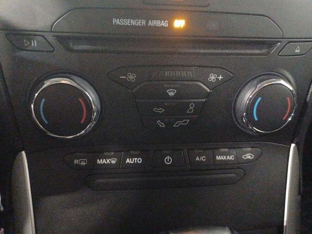 Photo of 2018 Shadow Black Ford Edge