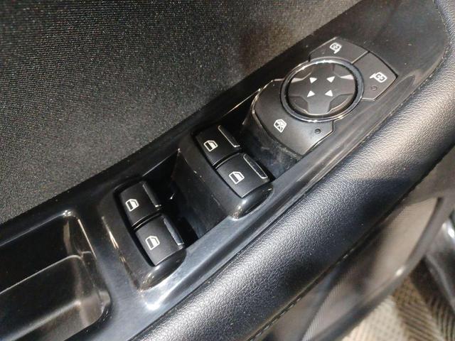 Photo of 2018 Shadow Black Ford Edge