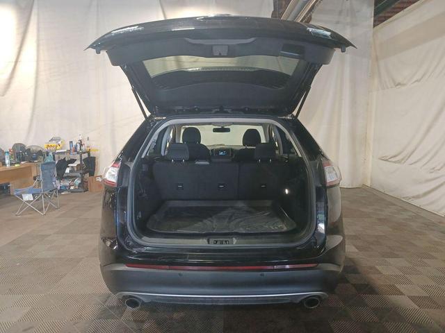 Photo of 2018 Shadow Black Ford Edge