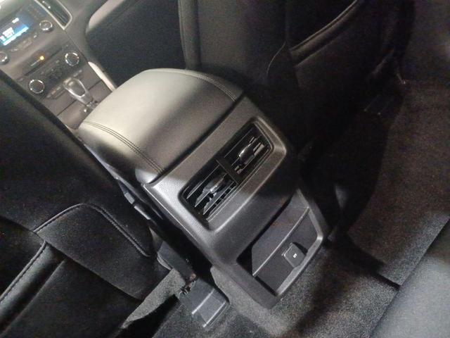 Photo of 2018 Shadow Black Ford Edge