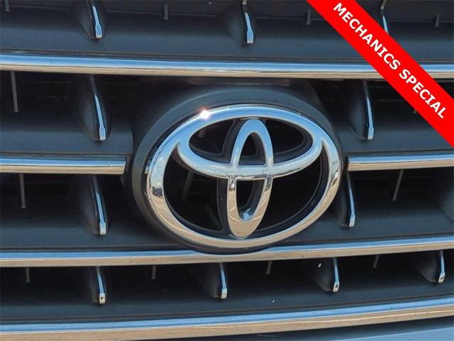 Photo of 2004 Lunar Mist Metallic Toyota Avalon