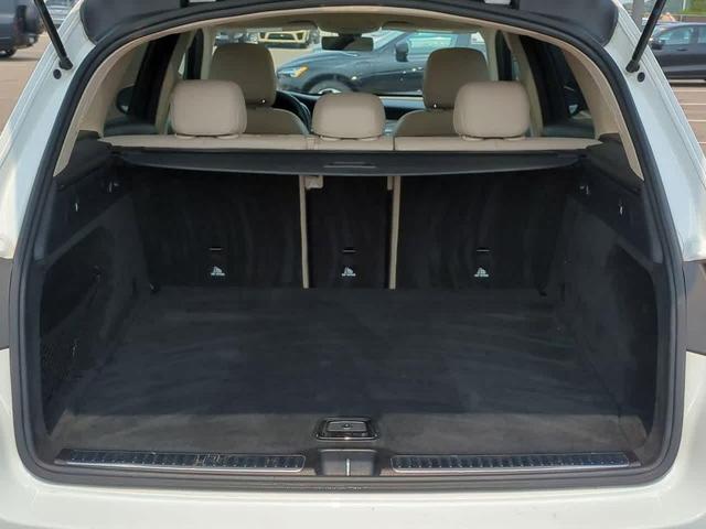 Photo of 2021 Polar White Mercedes-Benz GLC 300