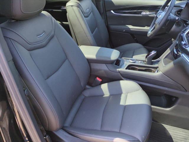 Photo of 2020 Black Cadillac XT6