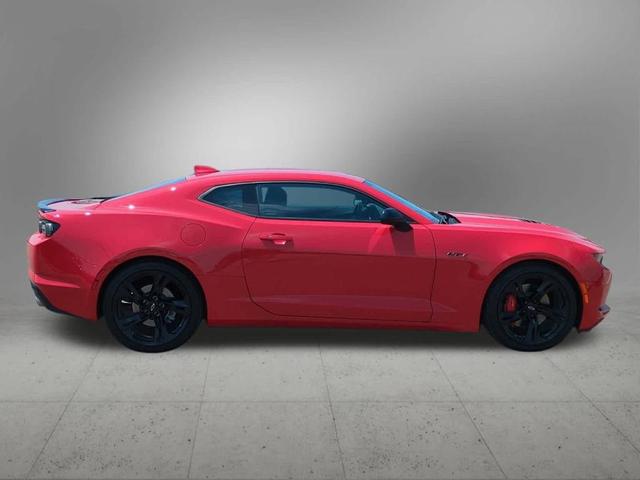 Photo of 2022 Red Chevrolet Camaro